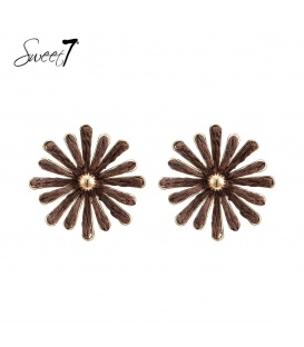 Bruine bloem oorbellen van raffia