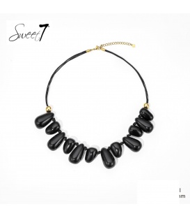 Zwarte korte halsketting en verstelbare sluiting