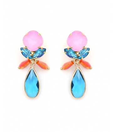 Oorclips met roze steentje en blauwe ovale hanger en kraaltjes