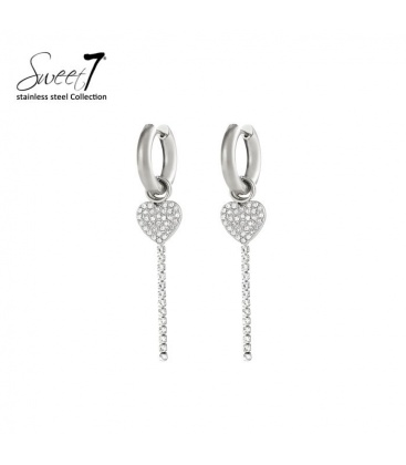 Oorbellen zilverkleurig met een hart en een strass hanger