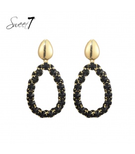 Oorbellen met zwarte kristallen steentjes en een goudkleurige afwerking