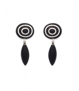 Oorclips met oranje hanger en grafisch design