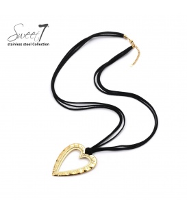 Halsketting met goudkleurig hart en zwart koord