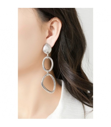 Oorclips goudkleurig in langwerpige ovale vormen 