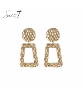 Oorbellen bruin met vierkante structuur en ingelegde details