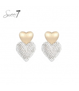 Oorbellen goudkleurig met dubbele hartvorm en heldere steentjes