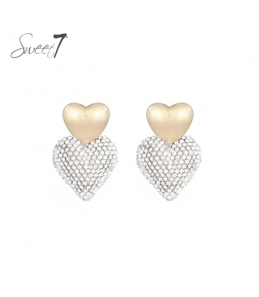 Oorbellen goudkleurig met dubbele hartvorm en heldere steentjes
