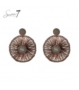 Oorbellen bruin in ronde vorm met een sprankelend hart