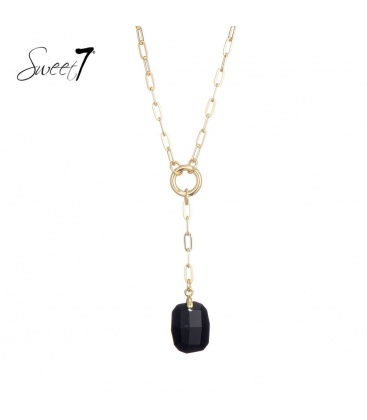 Halsketting goudkleurig met zwarte facetsteen als hanger