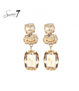 Oorbellen met drie goudkleurige facetstenen