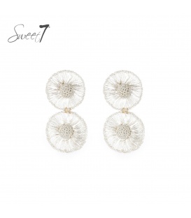 Oorbellen witte met dubbele cirkelvorm en draadstructuur