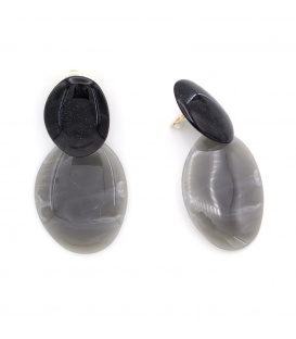 Oorclips met ovaal zwart oor stukje en grijze hanger