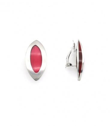 Oorclips met fuchsia roze ovale steen en zilverkleurige rand