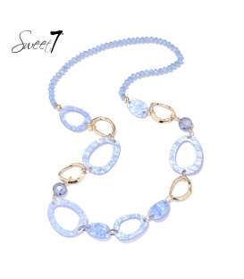 Halsketting met ijsblauwe kralen en goudkleurige schakels