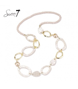 Halsketting beige met neutrale kralen en ovale vormen