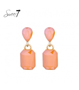 Oorbellen in zachte oranje tint met glans
