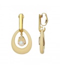 Oorclips met beige ring en fonkelende druppelsteen in goudkleurige setting.