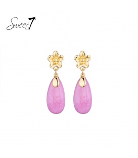 Oorbellen roze met een romantische bloemvorm 