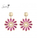 Oorbellen goudkleurig met fuchsia roze inleg