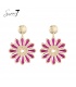 Oorbellen goudkleurig met fuchsia roze inleg