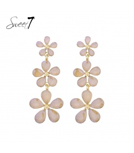 Oorbellen met drie bloemen in Beige tinten