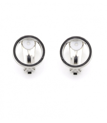 Oorclips met blauwe marmerlook.