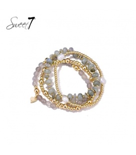 Armband met grijs natuursteen kralen en goudkleurige details