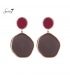 Oorbellen met bordeaux ronde top en bruine hanger