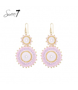 Oorbellen met roze kralen en elegante cirkelvorm design