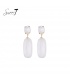 Oorbellen met witte hanger en glas steentje als oor knop