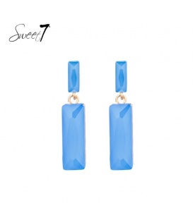 Oorbellen met blauwe rechthoekige hanger en goudkleurige schakel