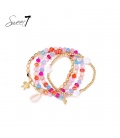 Armband gekleurde kralen met goudkleurige bedels