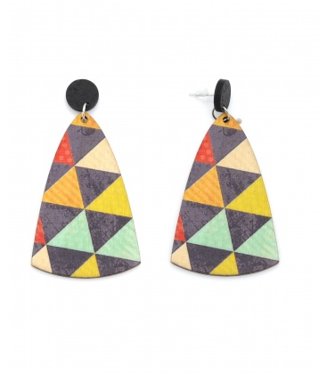 Oorbellen hout gekleurd met geometrisch patroon 