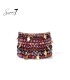 Armband bordeaux rood met glaskralen en goudkleurige bedeltjes