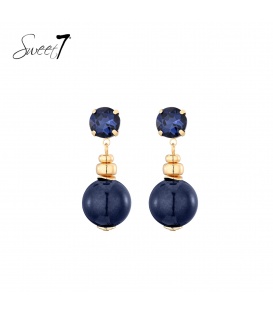 Oorbellen donkerblauw met facetsteen en goudkleurige details.