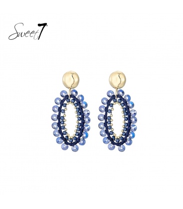 Oorbellen blauw met glas kralen en goudkleurige top