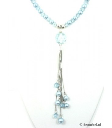 Zilverkleurige halsketting met blauwe en doorzichtige kralen