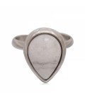 Zilverkleurige ring met grijze druppel steen (18 mm)