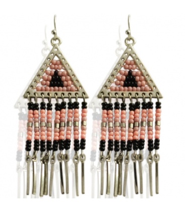 Roze ibiza oorbellen met kleine kraaltjes